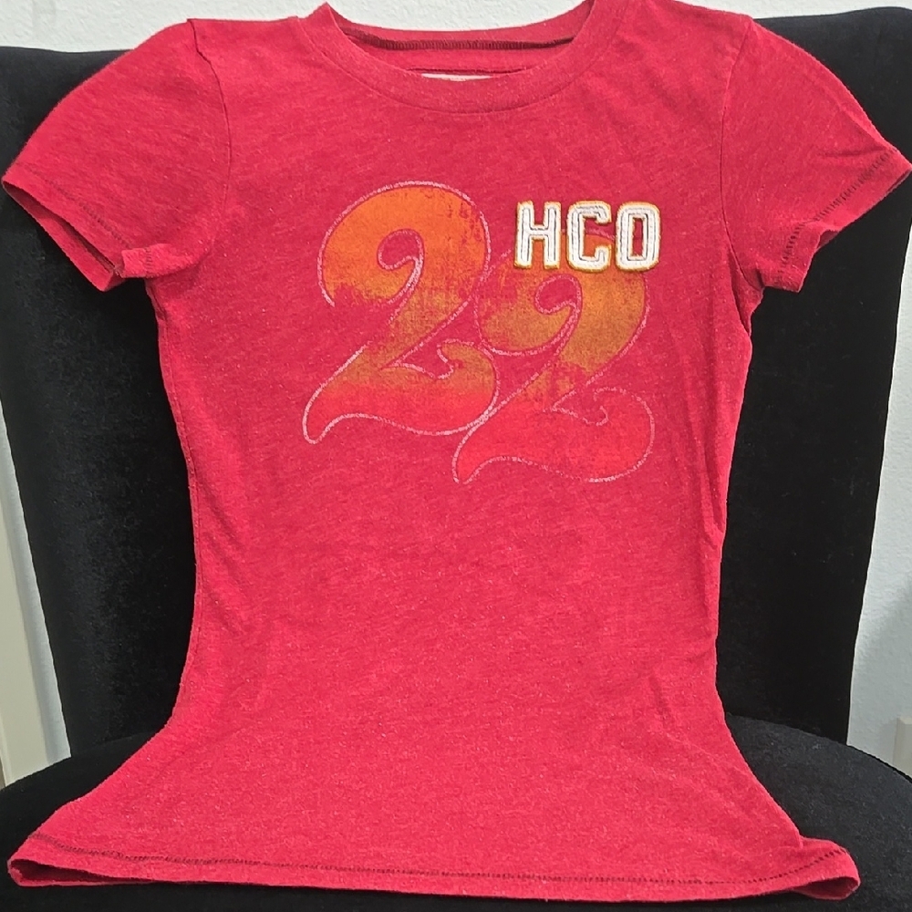 Vintage Y2K Hollister Red Short Sleeve Tee with Vibrant Graphic